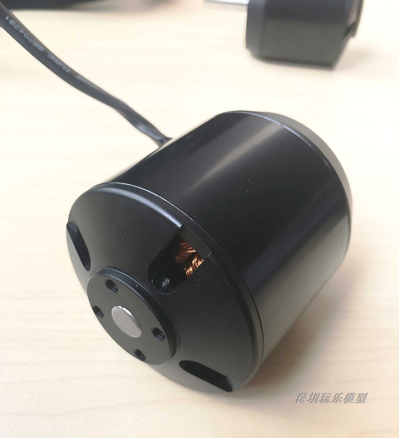 6384 Brushless Motor 170KV Wit - огляд і ціна 6384 Brushless Motor Sensored